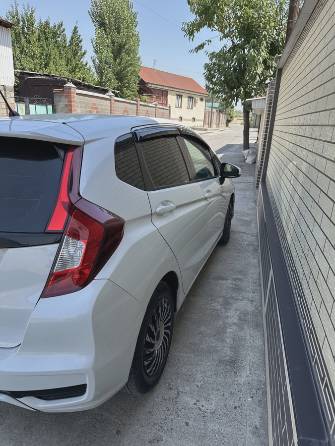 Honda Fit III Рестайлинг 1.5 CVT