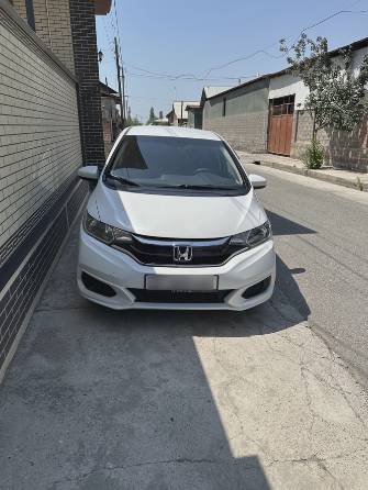 Honda Fit III Рестайлинг 1.5 CVT