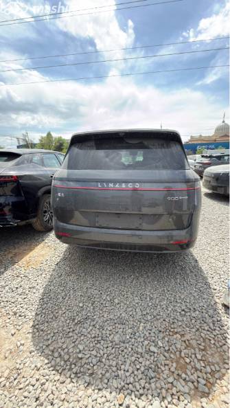 Lynk & Co 900 2.0hyb AT 4WD