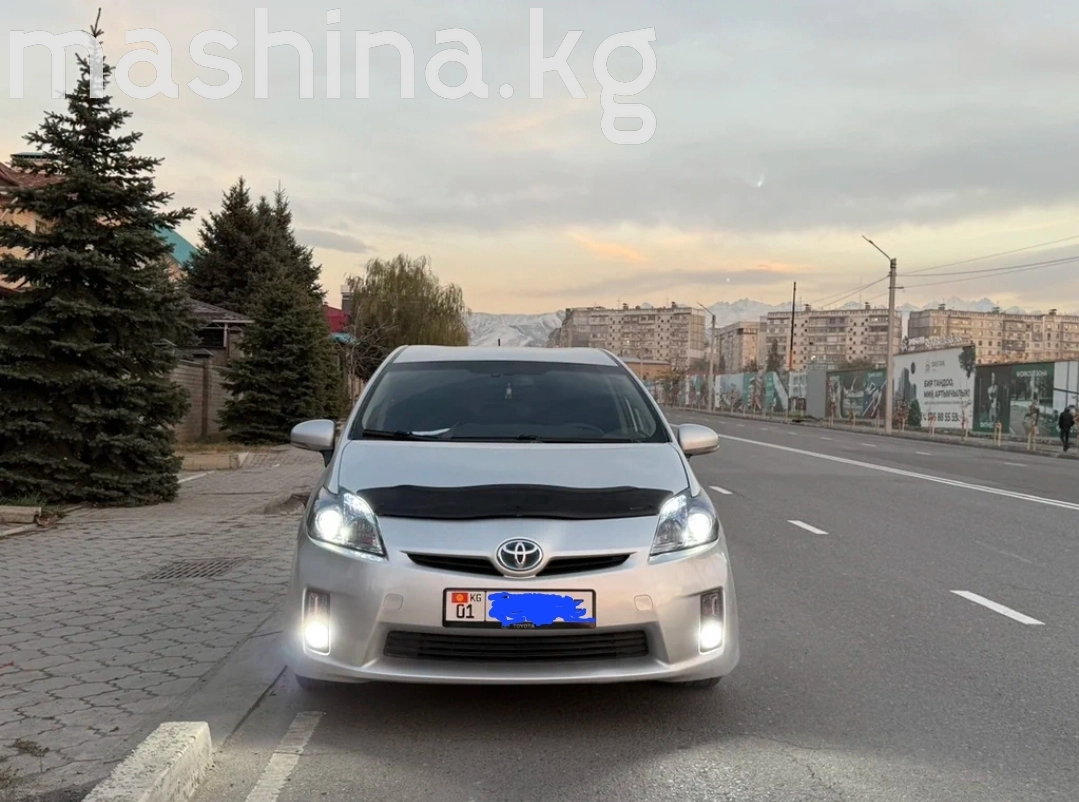 Toyota Prius III (XW30) 1.8hyb AT
