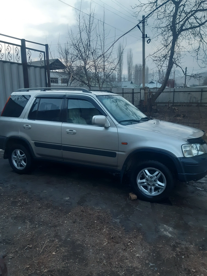 Открыть фото Honda CR-V I 2.0 MT 4WD