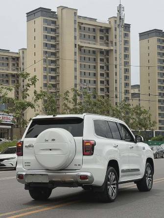 BAIC BJ60 2.0 AT 4WD
