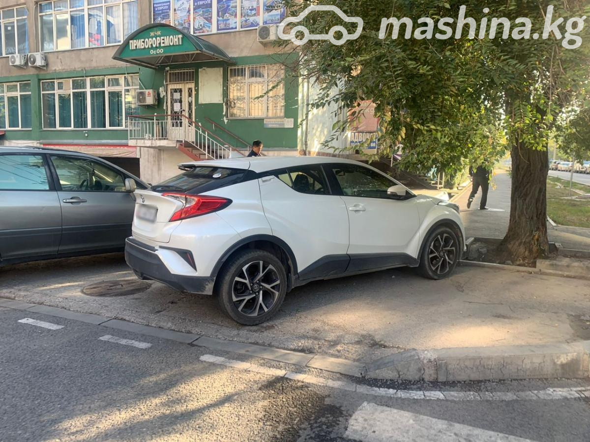 Открыть фото Toyota C-HR I 2.0 CVT