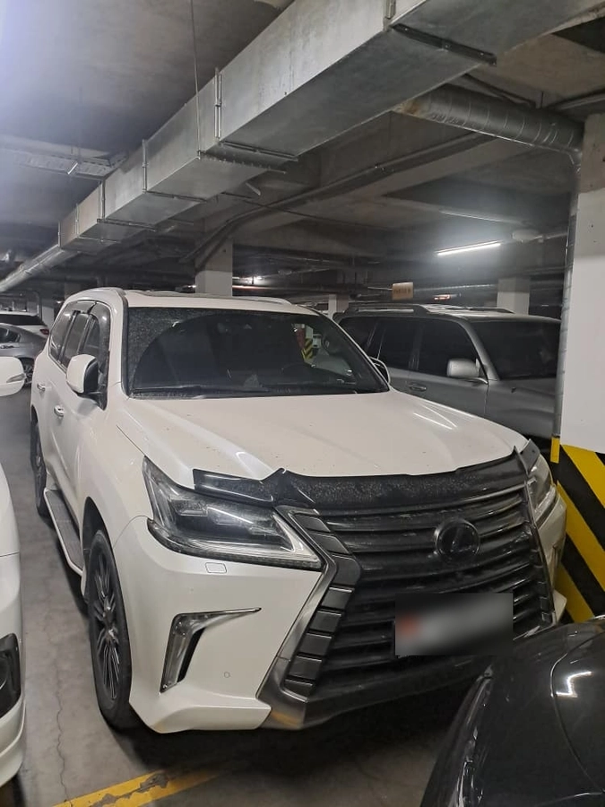 Lexus LX III Рестайлинг 2 570 5.7 AT 4WD
