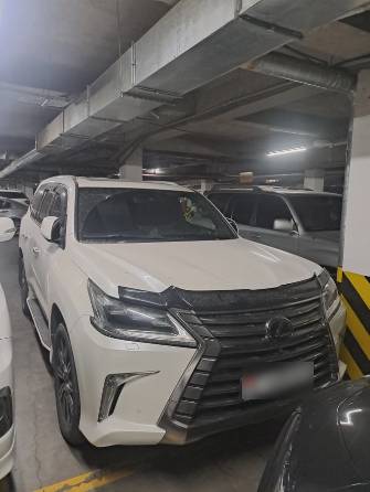 Lexus LX III Рестайлинг 2 570 5.7 AT 4WD