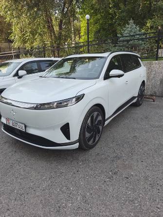 Dongfeng eπ 008 82.28 kWh 1.5hyb AT 4WD