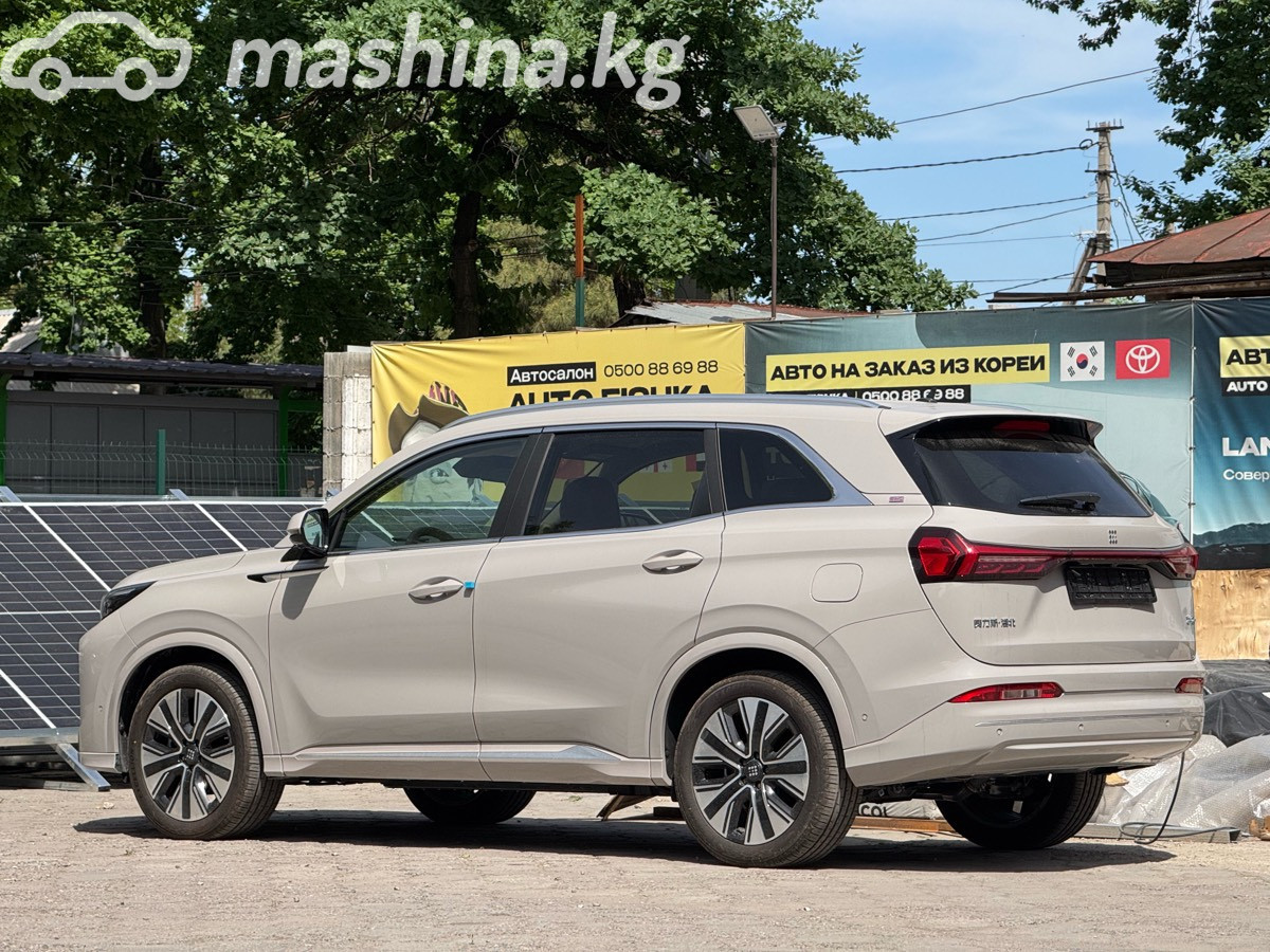 Dongfeng Landian E5 Plus 1.5hyb AT