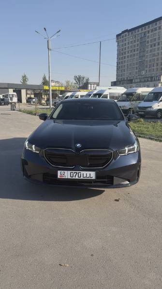 BMW i5 eDrive35L Electro AT