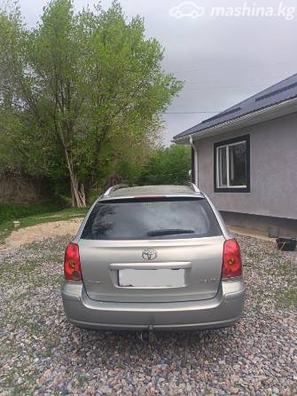 Toyota Avensis II Рестайлинг 1.8 MT