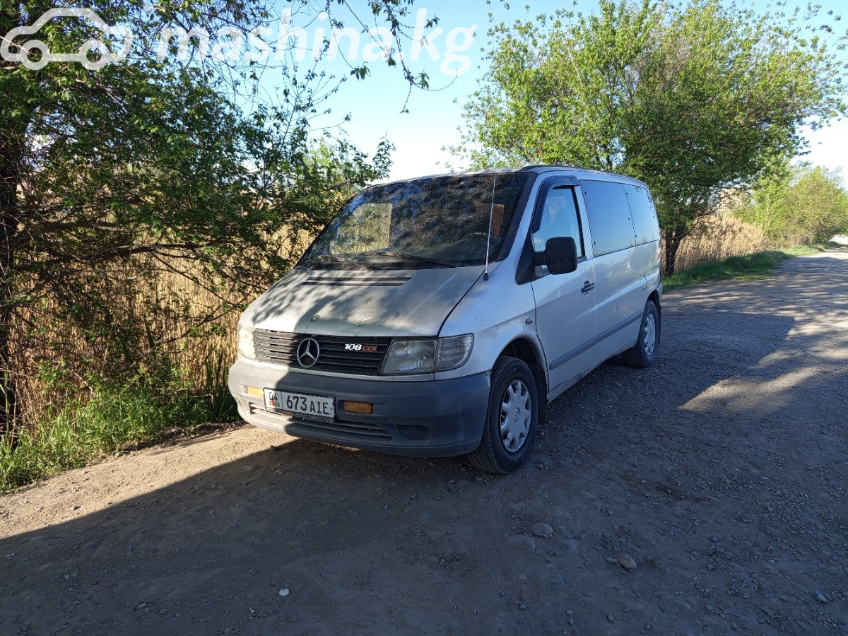 Mercedes-Benz Vito I (W638) 110 CDI L1 2.2d MT