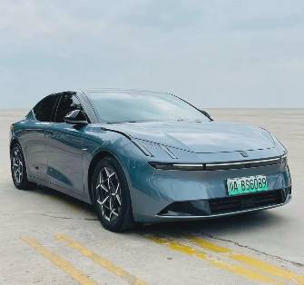 Lynk & Co Z10 95 kWh Electro AT