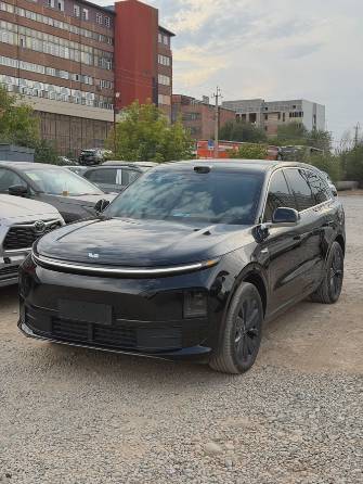 LiXiang L6 1.5hyb AT 4WD