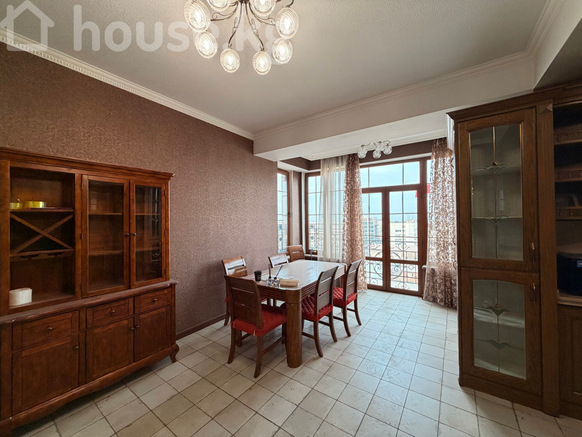 3-комн. кв., 165 м2