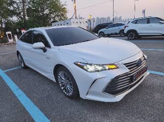 Toyota Avalon V 2.5hyb CVT