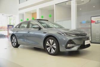 Geely Galaxy A7 1.5hyb AT