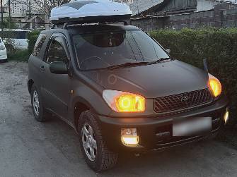 Toyota RAV4 II (XA20) 1.8 AT