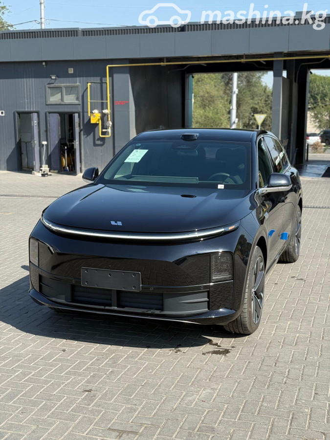 Открыть фото LiXiang L6 1.5hyb AT 4WD
