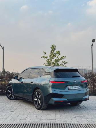 BMW iX I (I20) xDrive40 Electro AT 4WD