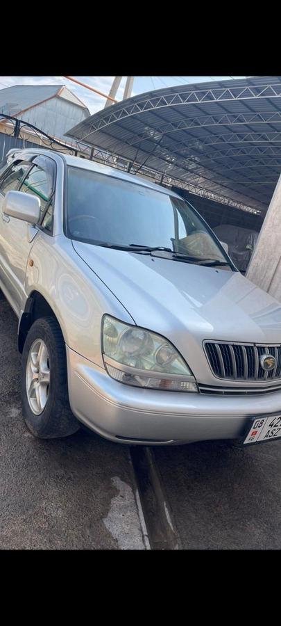 Открыть фото Toyota Harrier I (XU10) Рестайлинг 3.0 AT 4WD