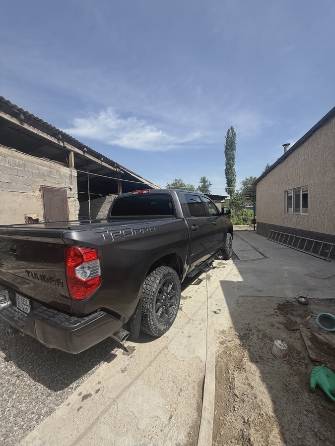 Toyota Tundra II Рестайлинг Double Cab 5.7 AT