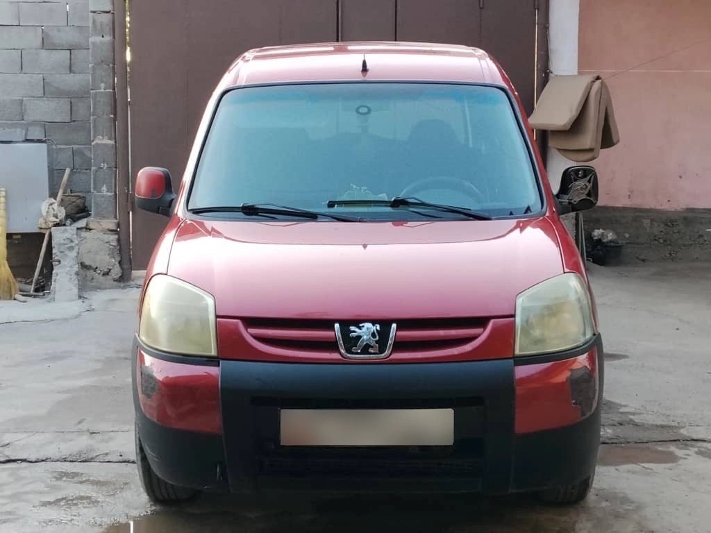 Peugeot Partner I Рестайлинг 1.6 MT