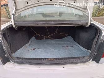 Daewoo Nubira II 1.5 MT