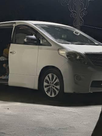 Toyota Alphard II 3.5 AT 4WD