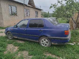 Volkswagen Vento 1.8 MT