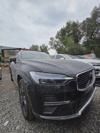 Volvo XC60 II Рестайлинг 2.0 AT 4WD