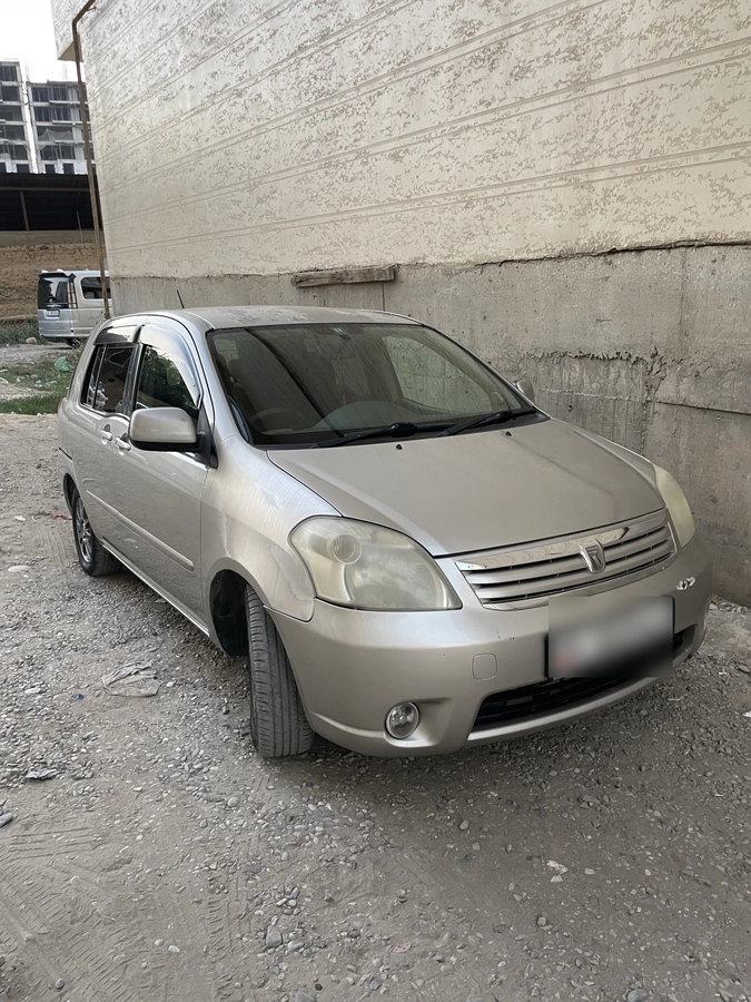 Открыть фото Toyota Raum II 1.5 AT