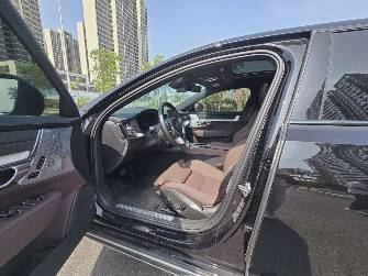 Volvo S90 II Рестайлинг 2.0 AT 4WD