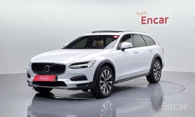 Открыть фото Volvo V90 Cross Country I Рестайлинг 2.0 AT 4WD