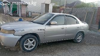 Daewoo Nubira I 1.8 MT