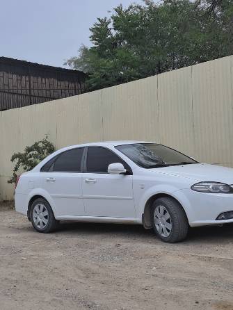 Daewoo Gentra II 1.5 MT