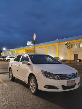 BYD E5 Electro AT