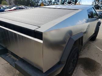 Tesla Cybertruck All-wheel Drive Electro AT 4WD