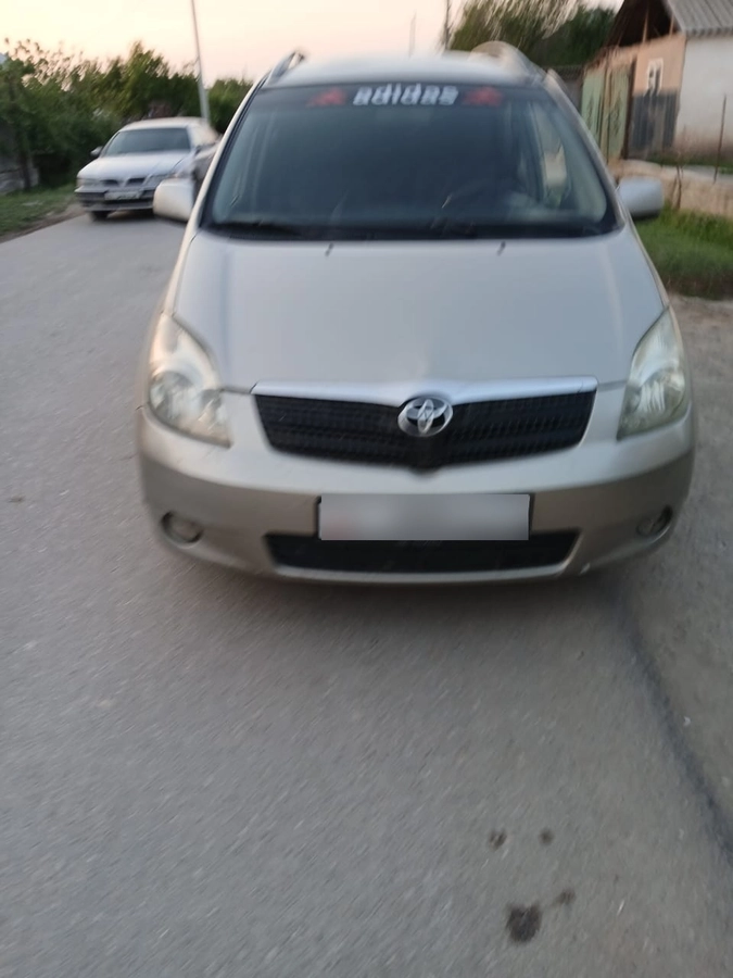 Toyota Corolla Verso I 1.8 MT