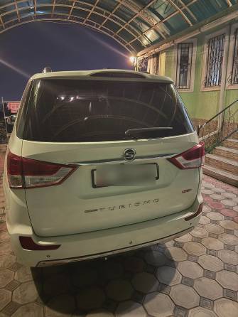 SsangYong Korando Turismo I Рестайлинг 2.2d AT 4WD