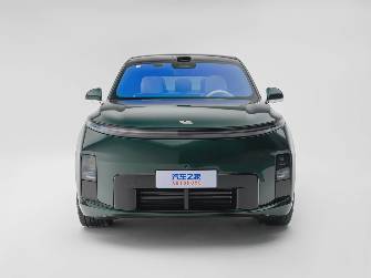 LiXiang L8 Max 1.5hyb AT 4WD