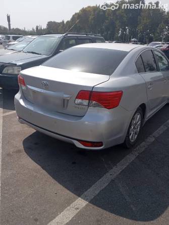 Toyota Avensis III Рестайлинг 2.0 MT