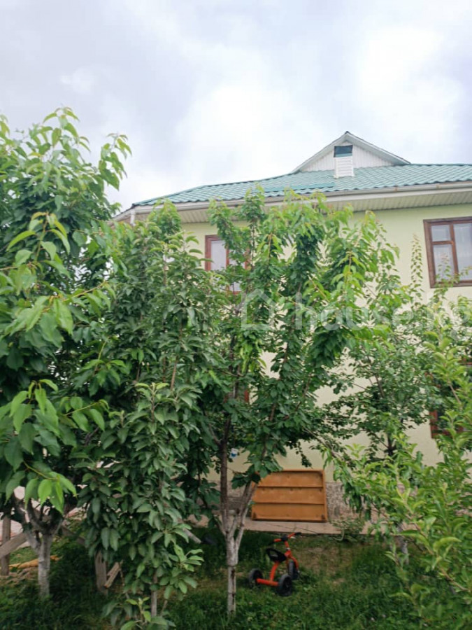 Дом, 5-комн., 300 м2