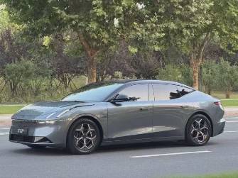 Lynk & Co Z10 95 kWh Electro AT