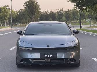 Lynk & Co Z10 95 kWh Electro AT