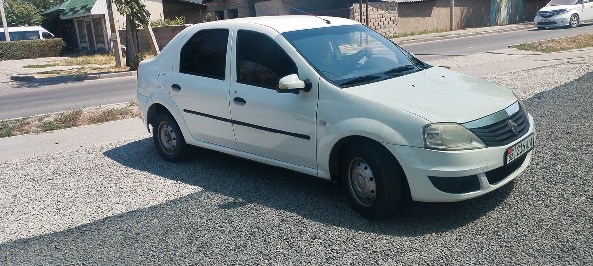 Renault Logan I Рестайлинг 1.4 MT