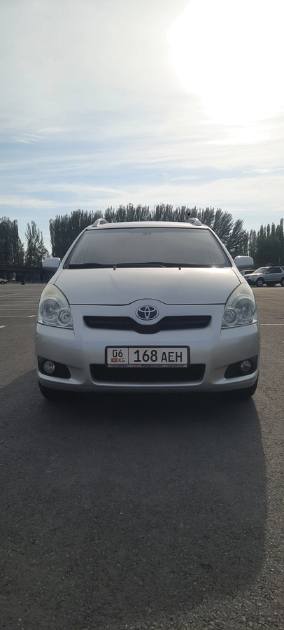 Toyota Corolla Verso I Рестайлинг 2 1.8 MT