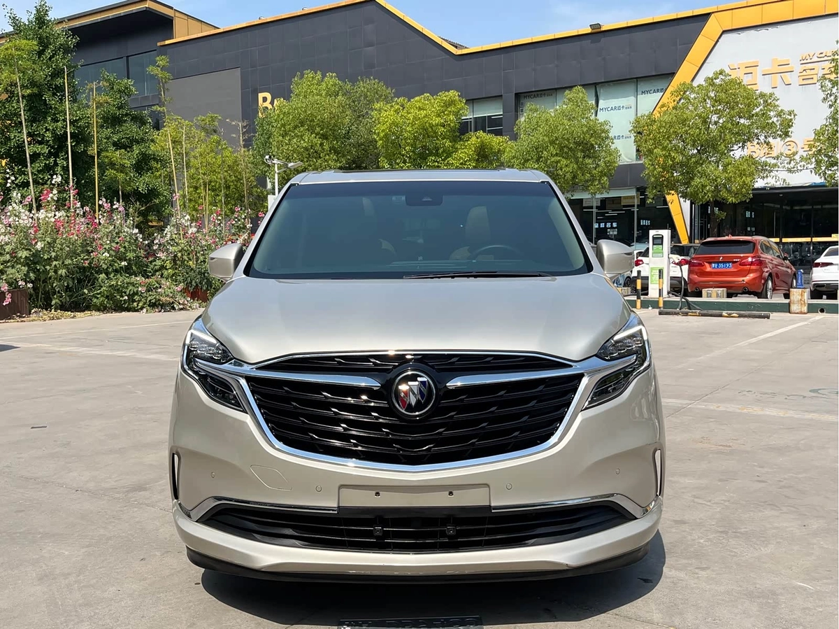 Buick GL8 II 2.4 AT