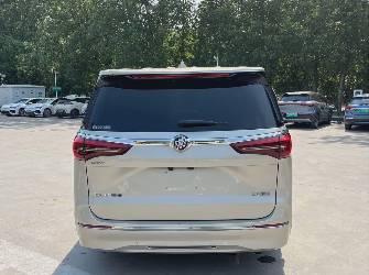 Buick GL8 II 2.4 AT