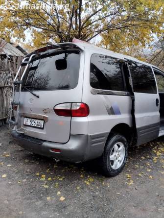 Hyundai Starex (H-1) I 2.5d MT