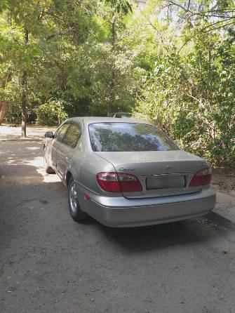Nissan Cefiro III (A33) 2.0 AT