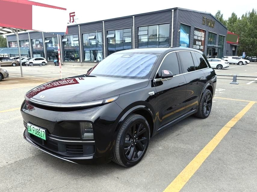 LiXiang L8 Air 1.5hyb AT 4WD